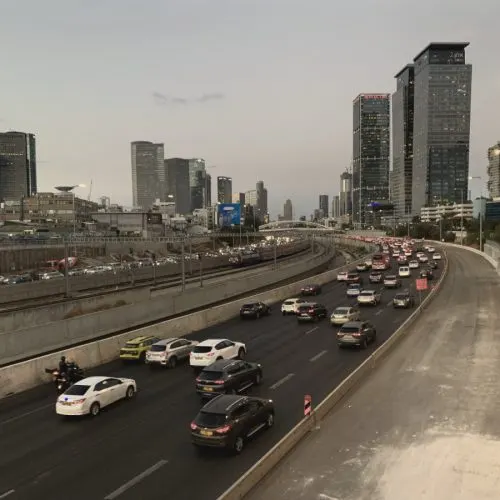 air quality in tel aviv medical advice Tel Aviv cityscape illustrating air-quality health advice